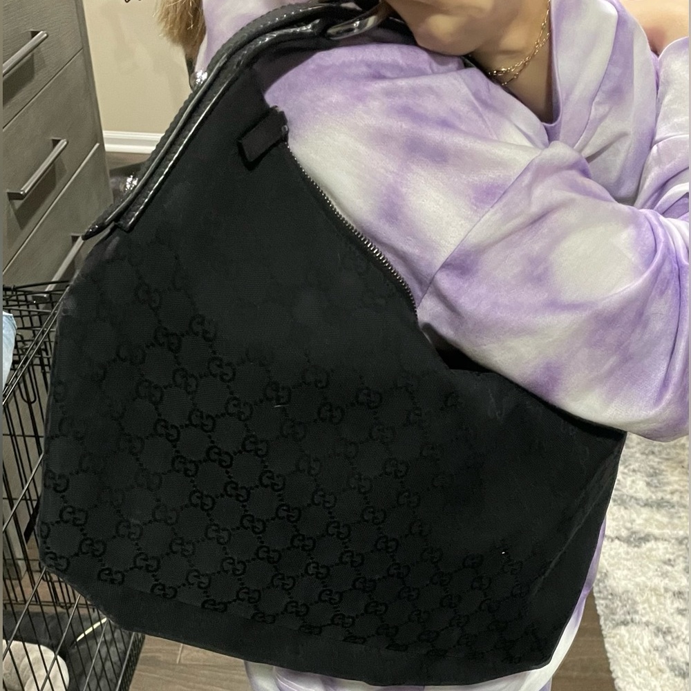 Authentic Gucci bag from the Gucci store. - Picture 3 of 3